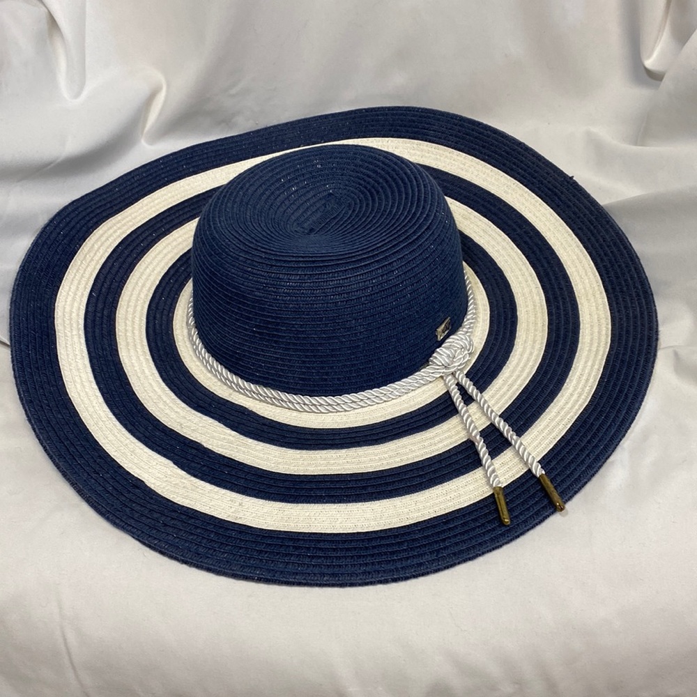 Beach hat